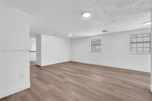140 NW 70th St 140, Miami, FL 33150