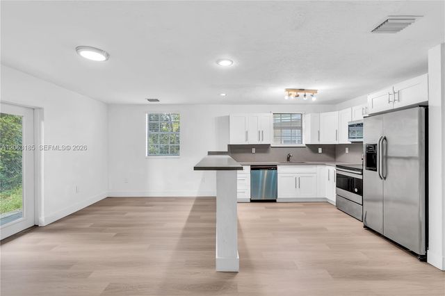140 NW 70th St 140, Miami, FL 33150