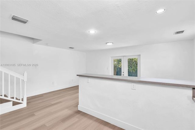 140 NW 70th St 140, Miami, FL 33150