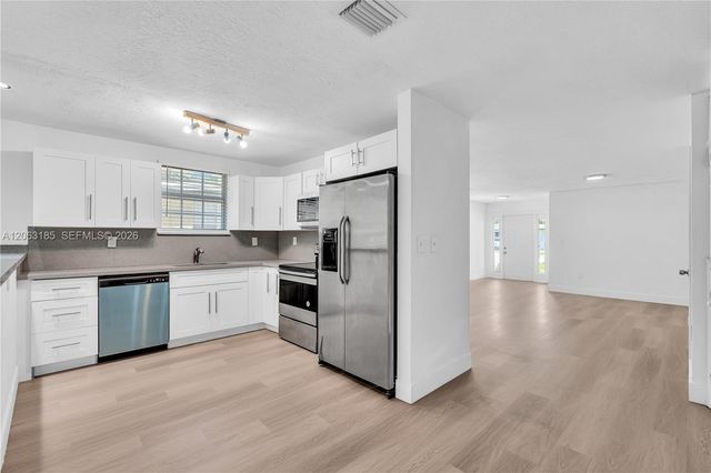 140 NW 70th St 140, Miami, FL 33150
