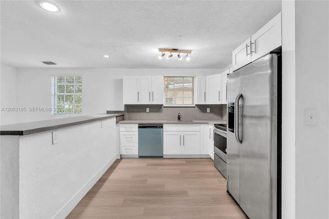 140 NW 70th St 140, Miami, FL 33150