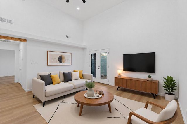 619 Avenida Montoya NE, Los Lunas, NM 87031