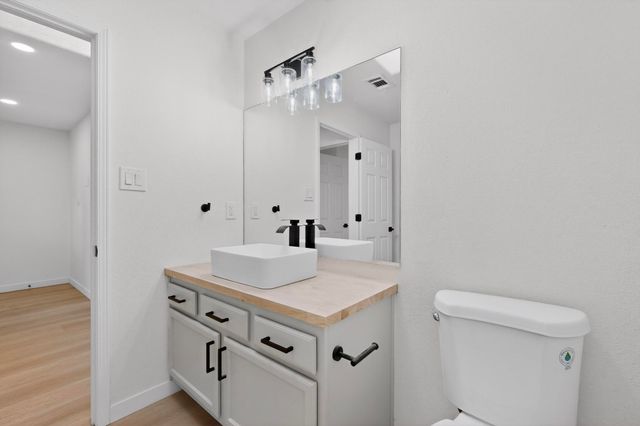 619 Avenida Montoya NE, Los Lunas, NM 87031