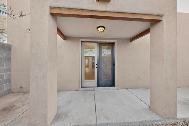 619 Avenida Montoya NE, Los Lunas, NM 87031