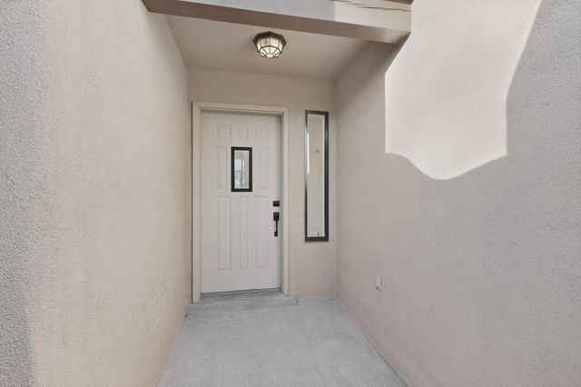 619 Avenida Montoya NE, Los Lunas, NM 87031