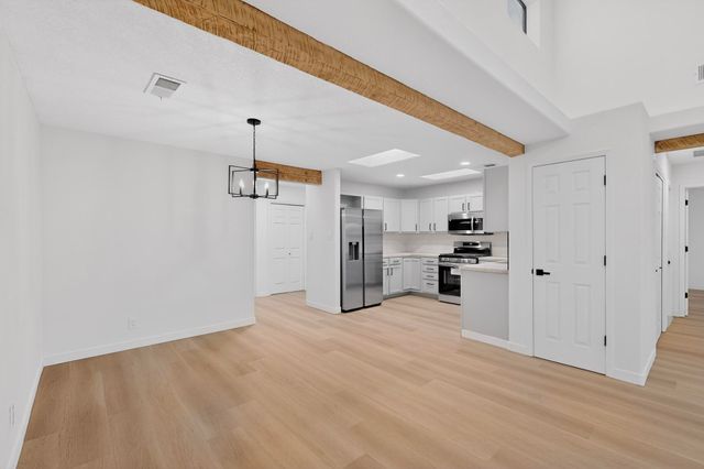 619 Avenida Montoya NE, Los Lunas, NM 87031