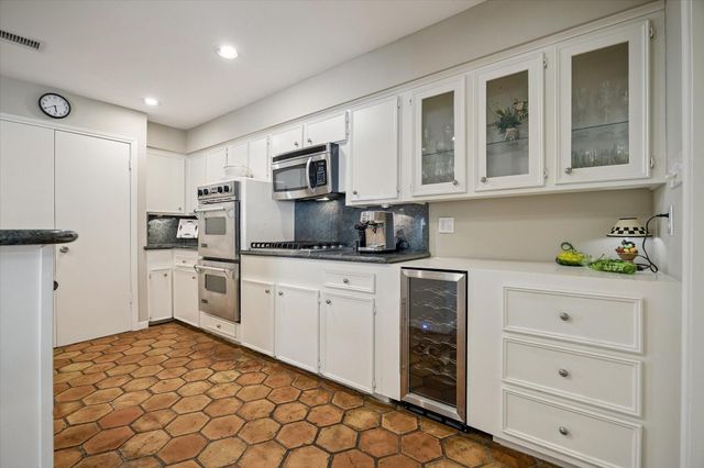 12630 Kingsride Lane, Houston, TX 77024