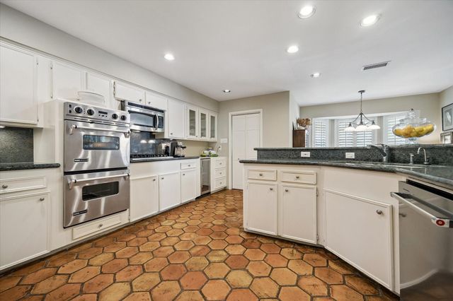 12630 Kingsride Lane, Houston, TX 77024