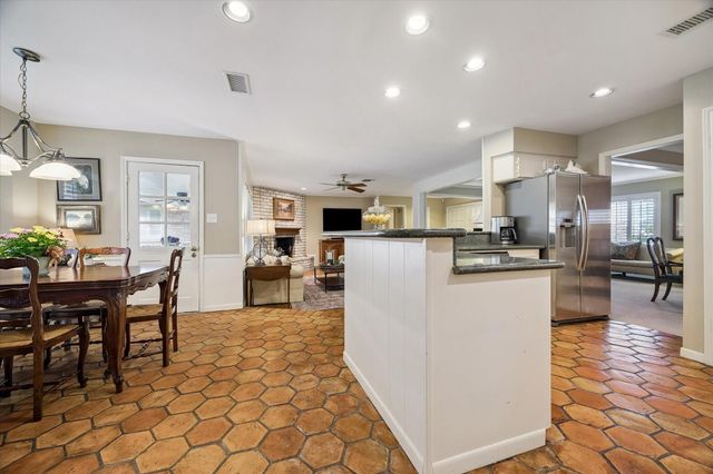 12630 Kingsride Lane, Houston, TX 77024