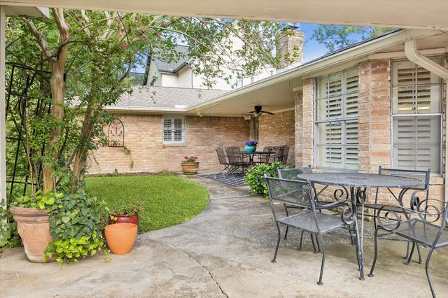 12630 Kingsride Lane, Houston, TX 77024