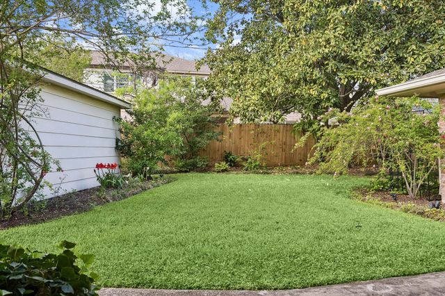 12630 Kingsride Lane, Houston, TX 77024