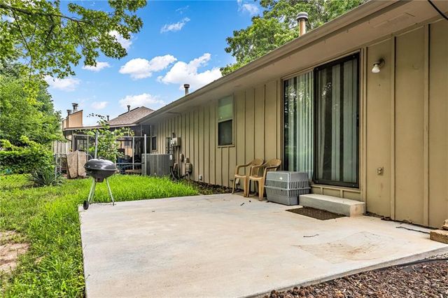 8120-8122 N Stoddard Avenue, Kansas City, MO 64152