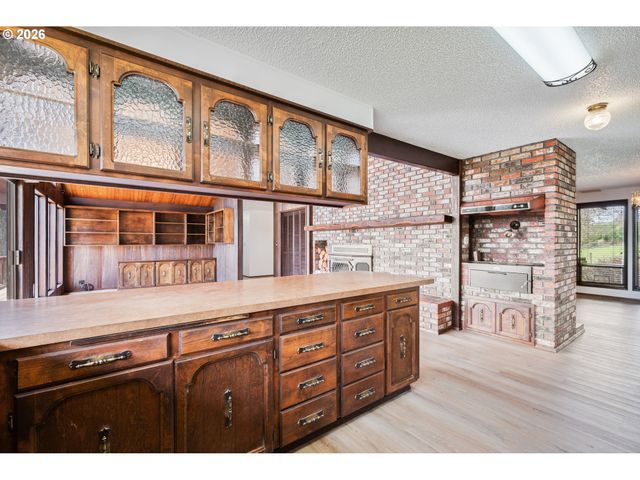 2366 SEMINARY HILL Rd, Centralia, WA 98531