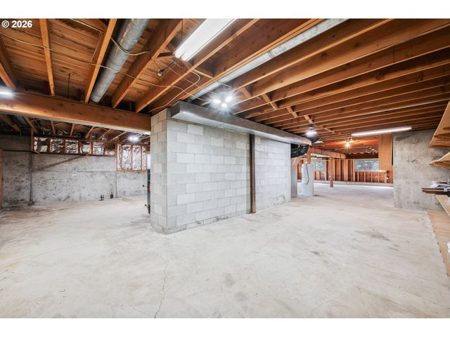 2366 SEMINARY HILL Rd, Centralia, WA 98531