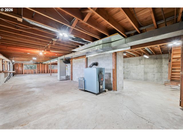 2366 SEMINARY HILL Rd, Centralia, WA 98531