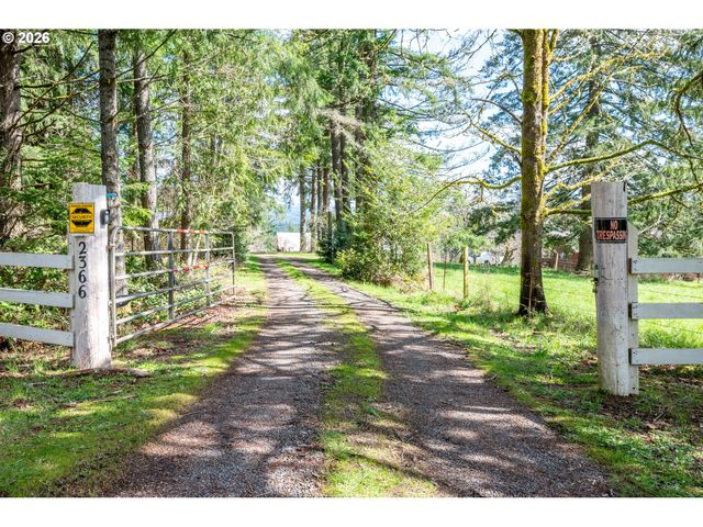 2366 SEMINARY HILL Rd, Centralia, WA 98531