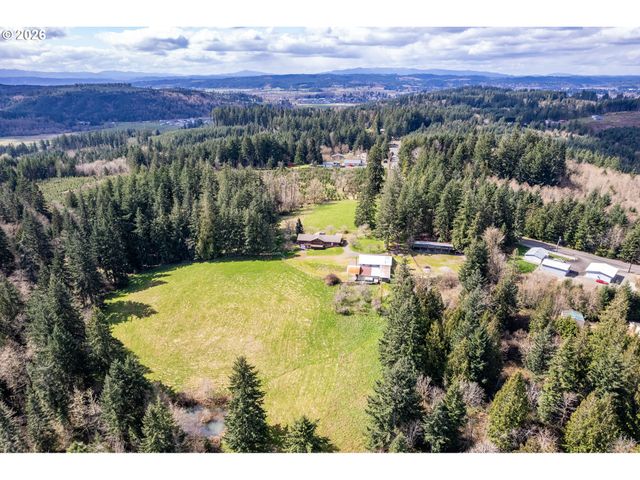 2366 SEMINARY HILL Rd, Centralia, WA 98531