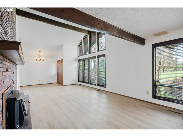 2366 SEMINARY HILL Rd, Centralia, WA 98531