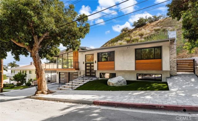 325 N Madison Avenue, Monrovia, CA 91016