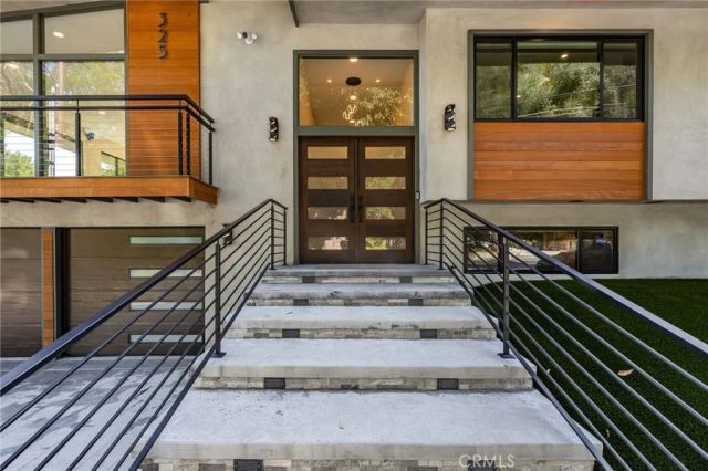 325 N Madison Avenue, Monrovia, CA 91016