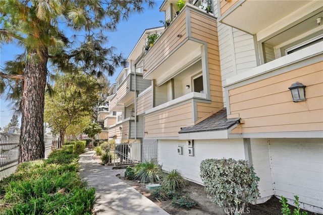 11150 Glenoaks Boulevard 309, Pacoima, CA 91331