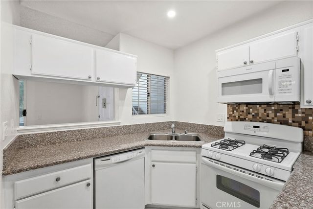 11150 Glenoaks Boulevard 309, Pacoima, CA 91331