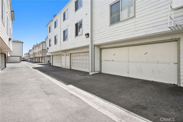 11150 Glenoaks Boulevard 309, Pacoima, CA 91331
