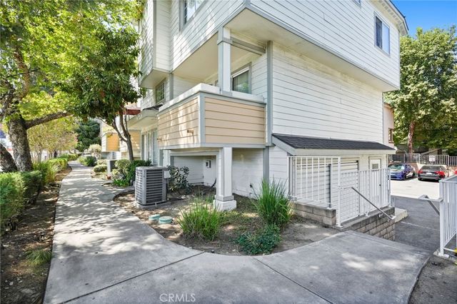 11150 Glenoaks Boulevard 309, Pacoima, CA 91331