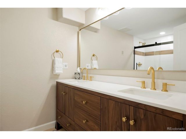 25341 E Ottawa Dr, Aurora, CO 80016