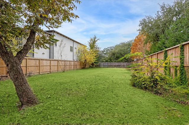 6611 Belmont Street, West University Place, TX 77005