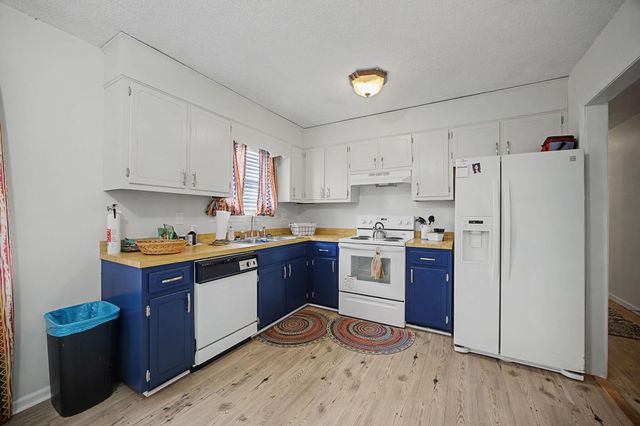 135 Franklin Drive, Benton, TN 37307