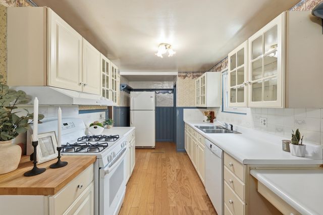 4579 Bekinshire Drive NW, Comstock Park, MI 49321