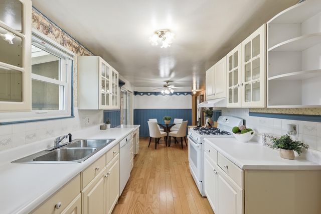 4579 Bekinshire Drive NW, Comstock Park, MI 49321