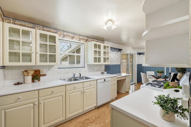 4579 Bekinshire Drive NW, Comstock Park, MI 49321