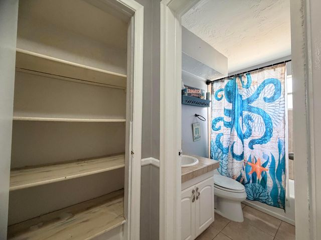 8381 NW 28TH Place, Sunrise, FL 33322