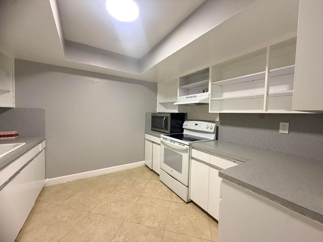 8381 NW 28TH Place, Sunrise, FL 33322