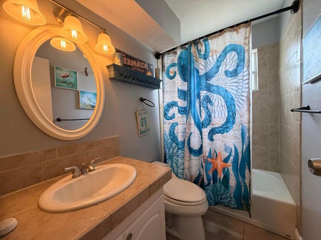 8381 NW 28TH Place, Sunrise, FL 33322