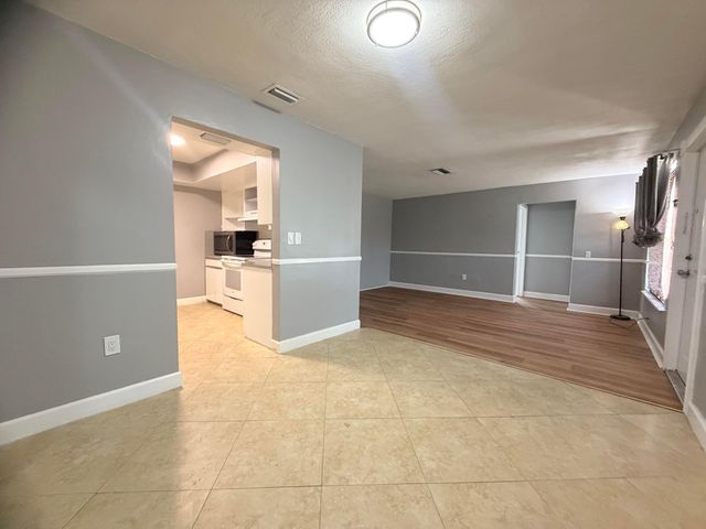 8381 NW 28TH Place, Sunrise, FL 33322