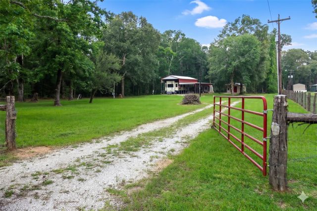 10792 Hwy 156, Coldspring, TX 77331