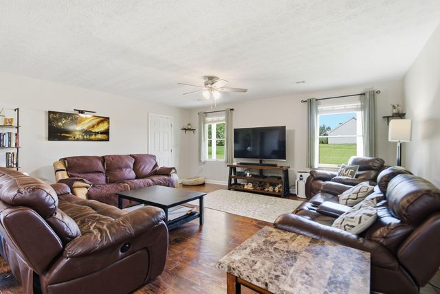 125 Royalty Drive, Lancaster, KY 40444
