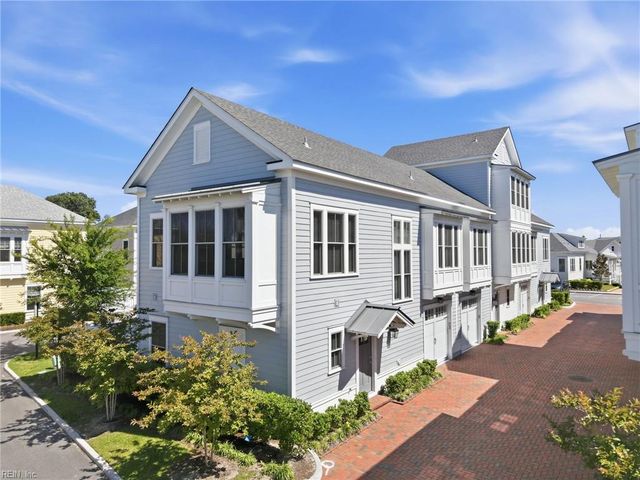 9562 Shore DR, Norfolk, VA 23518