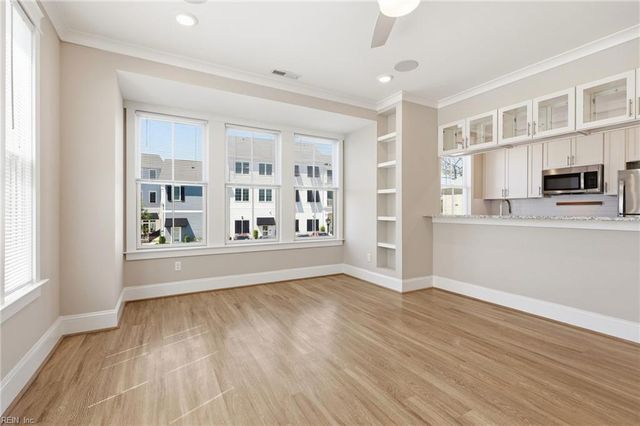 9562 Shore DR, Norfolk, VA 23518