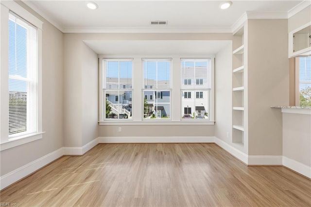 9562 Shore DR, Norfolk, VA 23518