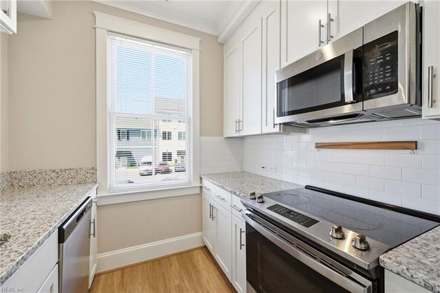 9562 Shore DR, Norfolk, VA 23518