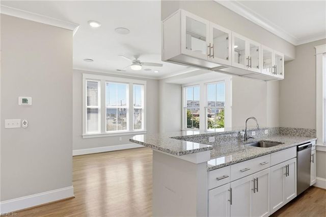 9562 Shore DR, Norfolk, VA 23518