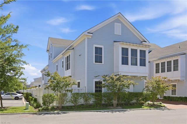 9562 Shore DR, Norfolk, VA 23518