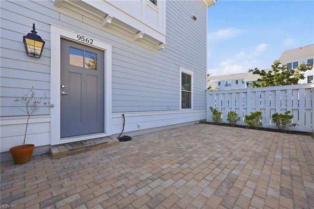 9562 Shore DR, Norfolk, VA 23518