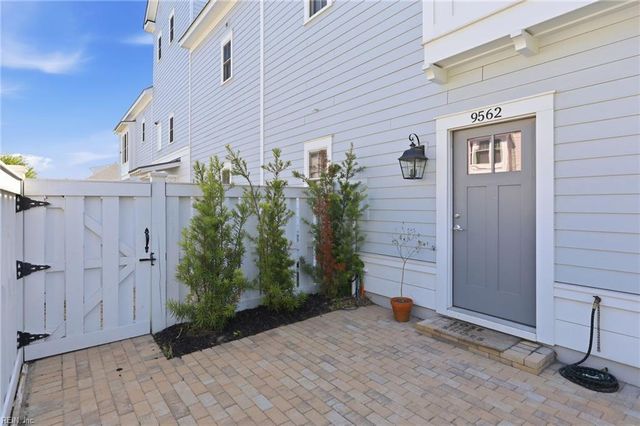 9562 Shore DR, Norfolk, VA 23518