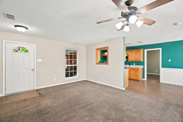 613 N Avenue D, Springtown, TX 76082