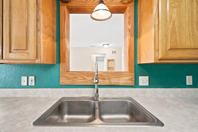 613 N Avenue D, Springtown, TX 76082